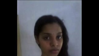 Beautiful Indian Girl With Curvy Boobs Selfie – IndianHiddenCams.com