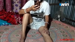 Indian Telugu Bhabhi fucking hardcore pussy in bedroom with dewar